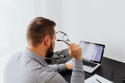 Picture of man on telephone